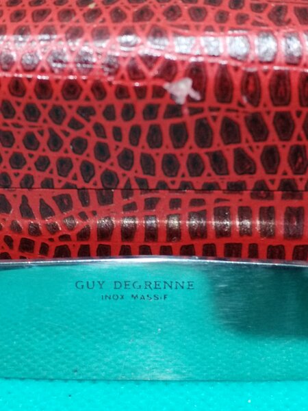 Caseta cu 12 cutite franceze Guy Degrenne